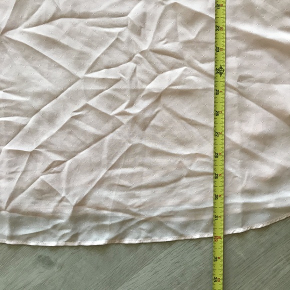 Torrid sz 4 V-Neck Sleeveless Lined Pale Pink Pleated Collar - Picture 7 of 7